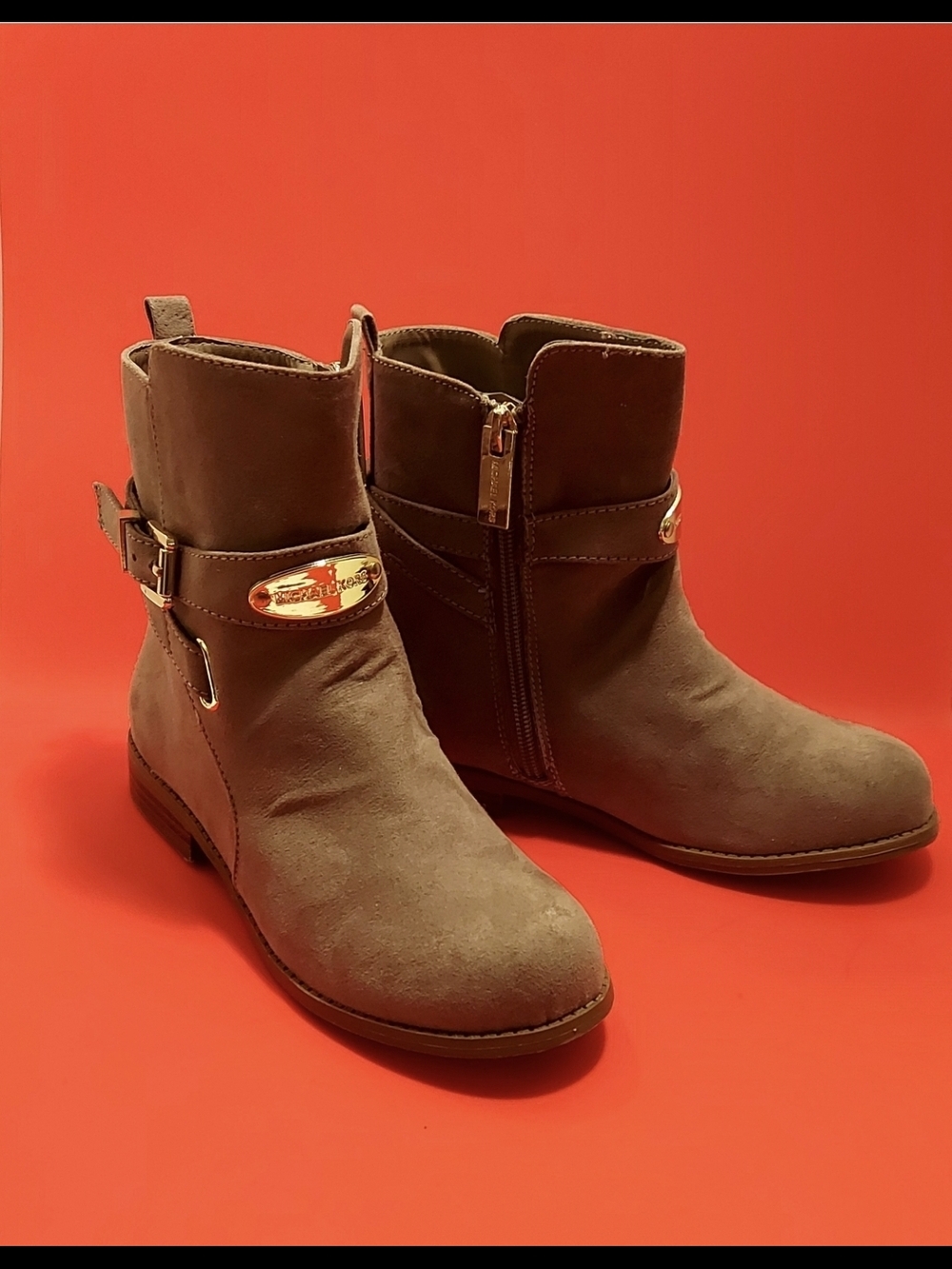 Michael Kors Girls Taupe Suede Ankle Boots Sz 2 with Gold Accent